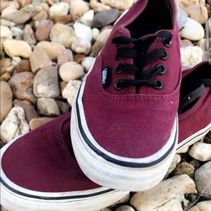Size(6) Women red and black Vans